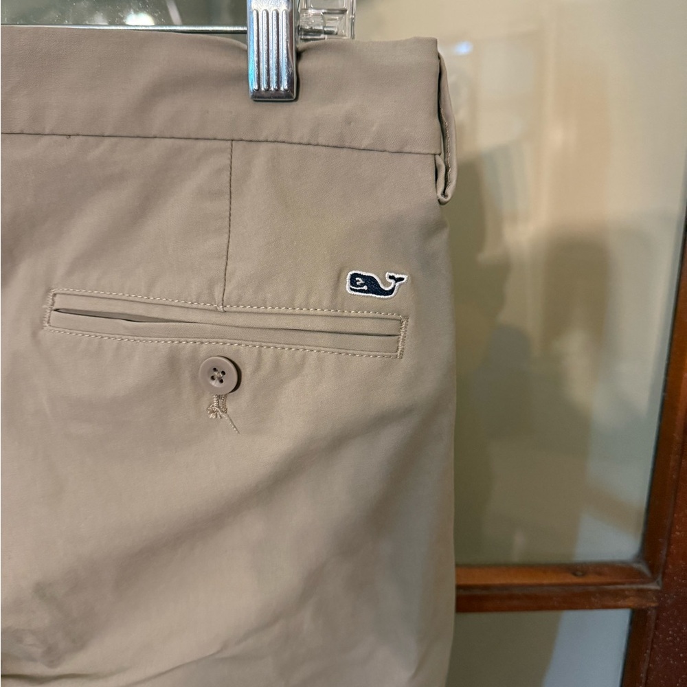 Vineyard Vines Men's Performance Fabric Khaki Chinos Pants - Size 30x32 - Picture 3 of 5